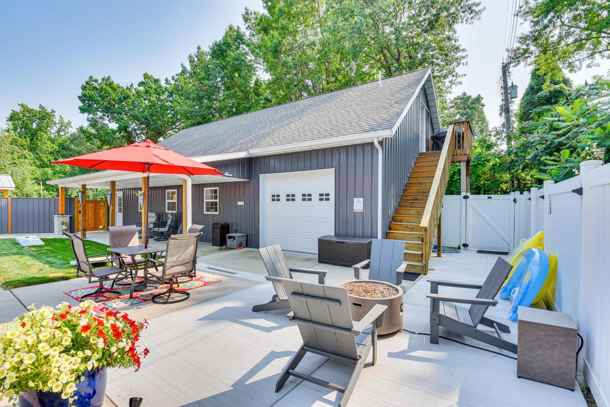 Benton Harbor Apt With Balcony And Shared Fire Pit Экстерьер фото