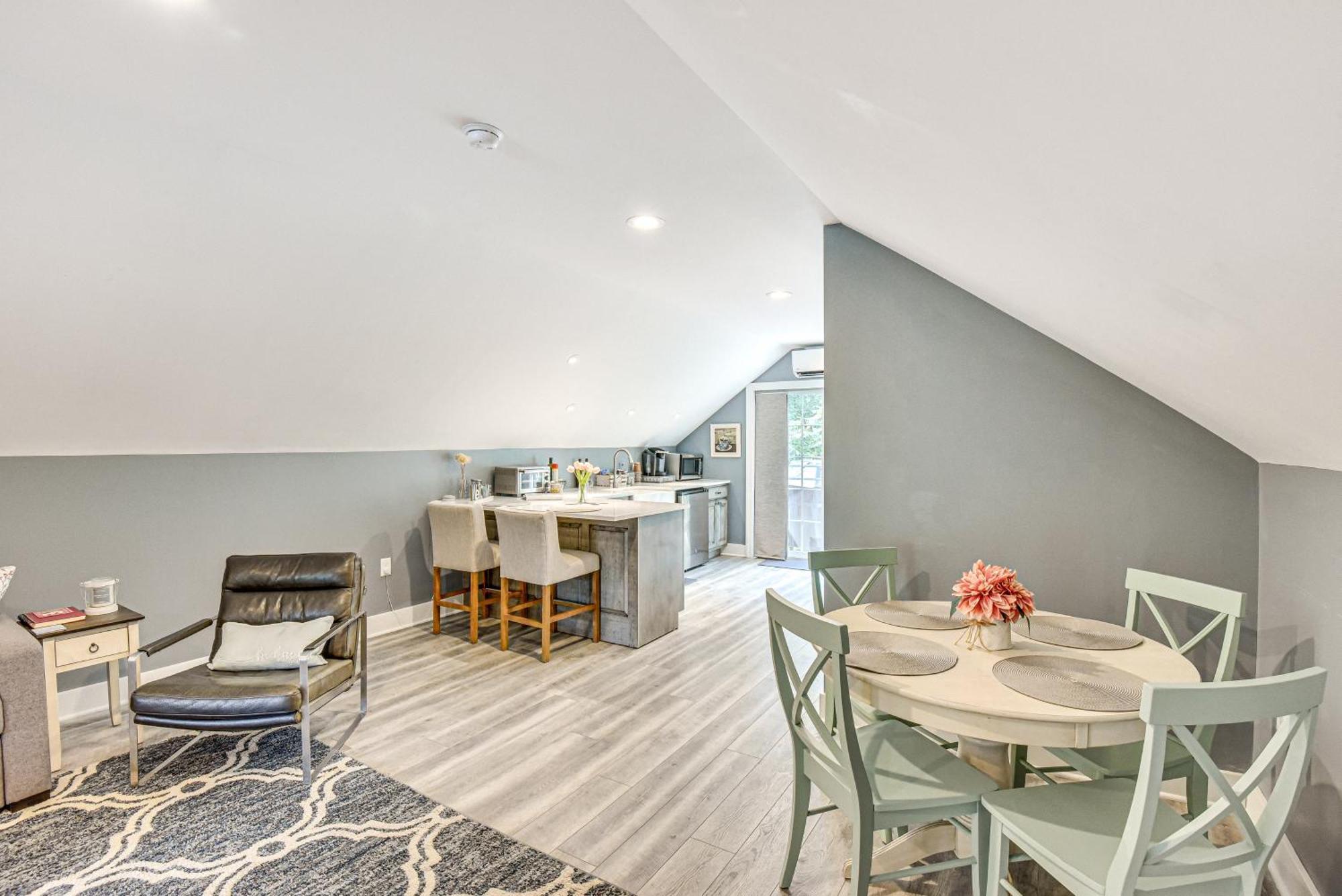 Benton Harbor Apt With Balcony And Shared Fire Pit Экстерьер фото